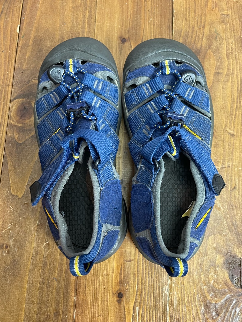 Keen Newport hiking sandals size 1 blue